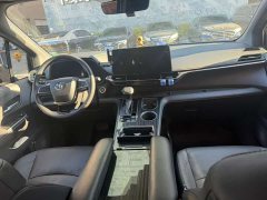 Toyota Sienna 2.5L Hybrid AWD Premium - ფოტო 6