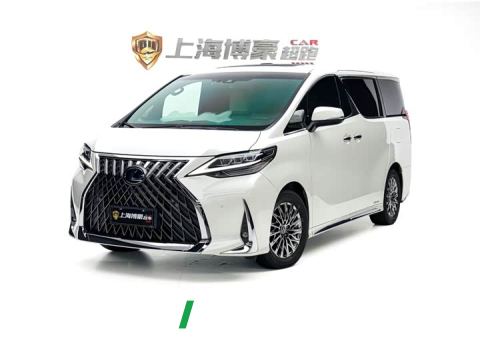 2023 Lexus LM 300h Four-Seat Royal Edition