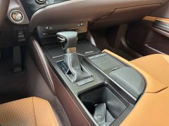 Lexus ES 200 Excellence Edition - ფოტო 12