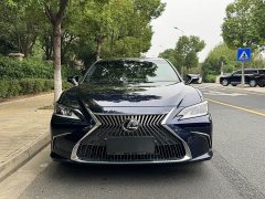 Lexus ES 200 Excellence Edition - ფოტო 2