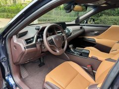 Lexus ES 200 Excellence Edition - ფოტო 6