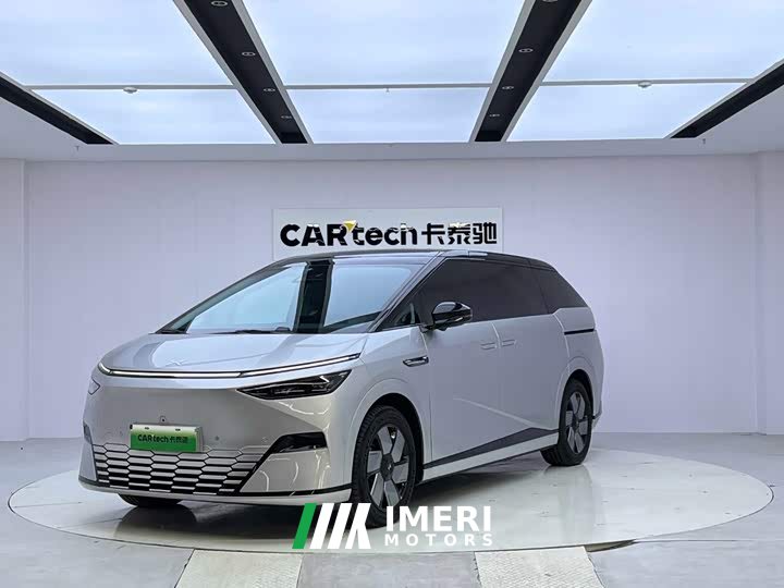 Xpeng X9 610 Long Range Pro - car from China