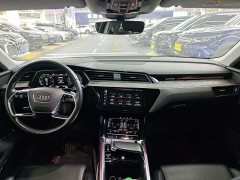 Audi e-tron 55 quattro Version - ფოტო 9