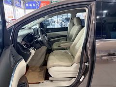 Buick GL8 Land Official Business Class 652T Comfort Edition - ფოტო 7