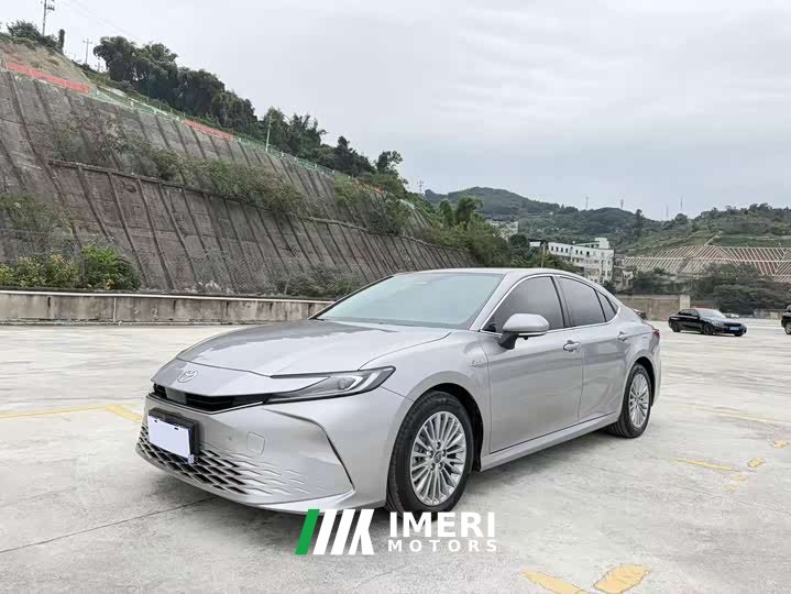 Toyota Camry Hybrid 2.0HG Radiance Edition - ავტომობილი ჩინეთიდან