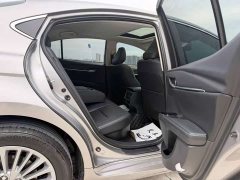 Toyota Camry Hybrid 2.0HG Radiance Edition - ფოტო 10