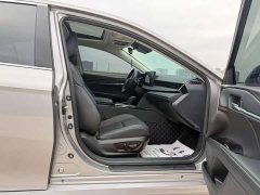 Toyota Camry Hybrid 2.0HG Radiance Edition - ფოტო 9