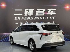 Toyota Sienna 2023 2.5L Hybrid Luxury - ფოტო 6