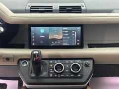 Land Rover Defender 110 P400 Dark Edition - ფოტო 12