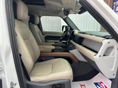 Land Rover Defender 110 P400 Dark Edition - ფოტო 20