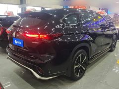 Toyota Crown Venza 2023 2.5L HEV AWD Luxury - ფოტო 3
