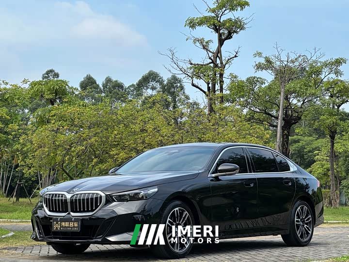 BMW 5 Series Facelift 530Li Premier M Sport Package - ავტომობილი ჩინეთიდან