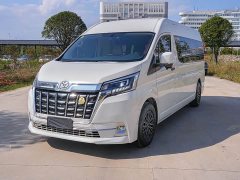 Toyota HIACE 3.5L Middle East version - ფოტო 1