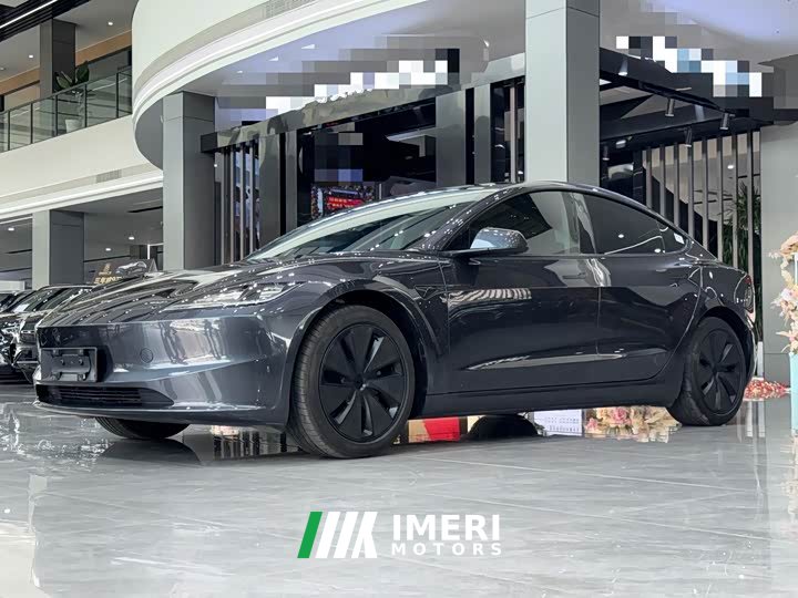 Tesla Model 3 Rear-Wheel Drive