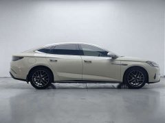BYD Seal Honor Edition DM-i 1.5L 121km Prestigious Edition - ფოტო 11