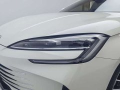 BYD Seal Honor Edition DM-i 1.5L 121km Prestigious Edition - ფოტო 15