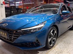 Hyundai Elantra 2022 1.5L CVT Luxury - ფოტო 1