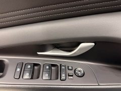 Hyundai Elantra 2022 1.5L CVT Luxury - ფოტო 8