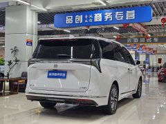 Buick GL8 Luxurious Edition Premium Trim - ფოტო 7