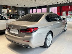 BMW 5 Series 525Li Luxury Package - ფოტო 6