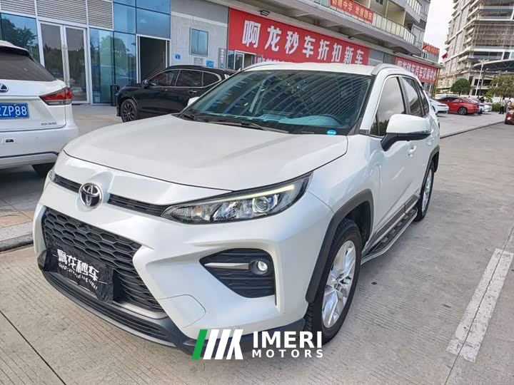 Toyota Wildland Facelift 2.0L CVT FWD Leading Edition