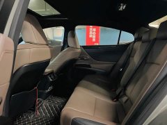 Lexus ES 200 Excellence Edition - ფოტო 11