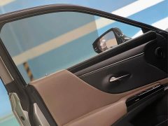 Lexus ES 200 Excellence Edition - ფოტო 4