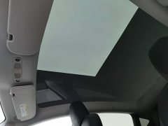 Tesla Model Y Rear-Wheel Drive - ფოტო 14