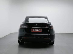 Tesla Model Y Rear-Wheel Drive - ფოტო 4