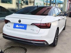 Volkswagen Jetta Facelift 200TSI DSG Flying Edition - ფოტო 3