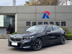BMW 5 Series 530Li Luxury M Sport Package - ფოტო 1