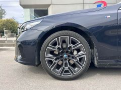 BMW 5 Series 530Li Luxury M Sport Package - ფოტო 3