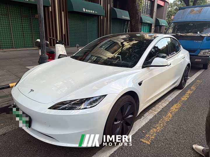 Tesla Model 3 Rear-Wheel Drive
