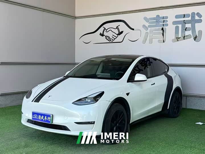 Tesla Model Y Long Range All-Wheel Drive