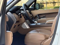 Land Rover Range Rover 3.0L V6 400PS Extended Wheelbase Prestige Edition - ფოტო 10