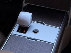 Land Rover Range Rover 3.0L V6 400PS Extended Wheelbase Prestige Edition - ფოტო 16