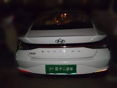 Hyundai Elantra 2022 1.5L CVT TOP Premier Edition - ფოტო 3