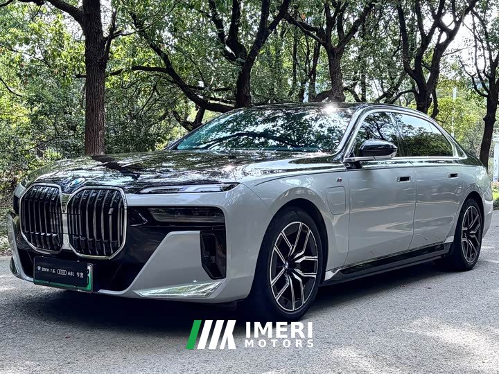 BMW i7 eDrive50L Leading M Sport Package - ავტომობილი ჩინეთიდან