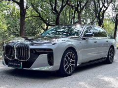 BMW i7 eDrive50L Leading M Sport Package - ფოტო 1