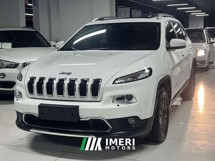 Jeep Liberty Light 2020 2.0L FWD Classic Sport Edition - ავტომობილი ჩინეთიდან