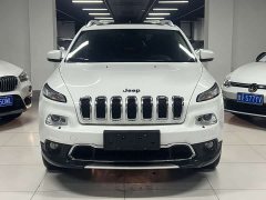 Jeep Liberty Light 2020 2.0L FWD Classic Sport Edition - ფოტო 2