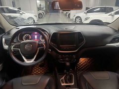 Jeep Liberty Light 2020 2.0L FWD Classic Sport Edition - ფოტო 7