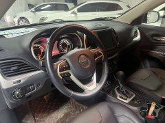Jeep Liberty Light 2020 2.0L FWD Classic Sport Edition - ფოტო 9