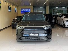 AITO M8 Pure Electric Max Six-Seat AWD with 192-Channel LiDAR - ფოტო 2