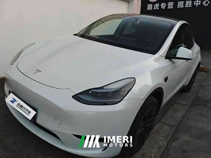 Tesla Model Y Rear-Wheel Drive