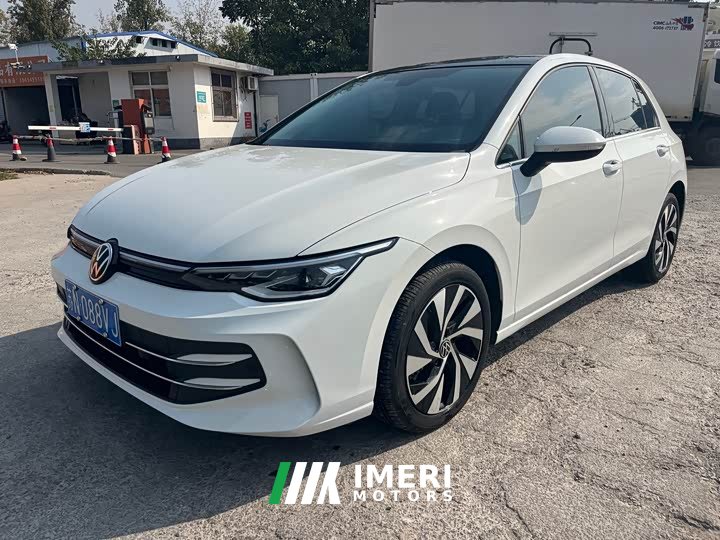 Volkswagen Golf Facelift 300TSI Pro