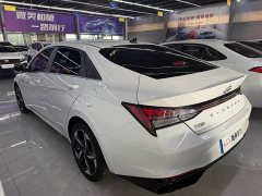 Hyundai Elantra 2022 1.5L CVT Luxury - ფოტო 5