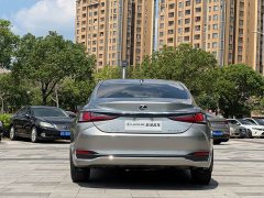Lexus ES 260 Excellence Edition - ფოტო 5