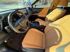 Lexus ES 200 Excellence Edition - ფოტო 4