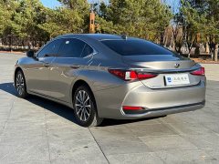 Lexus ES 200 Excellence Edition - ფოტო 7